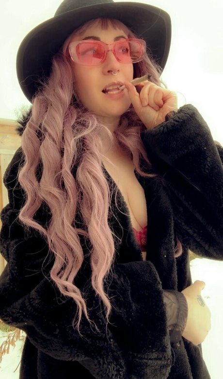 maple massacre 美しい女優 画像