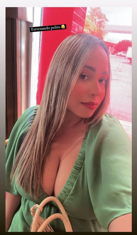 Akaren 裸のモデル 画像