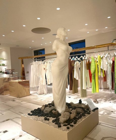 オイルを塗った巨乳オンリーファンズ 無料セクシー 写真