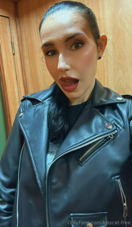 kisscat free 美しいモデル 写真