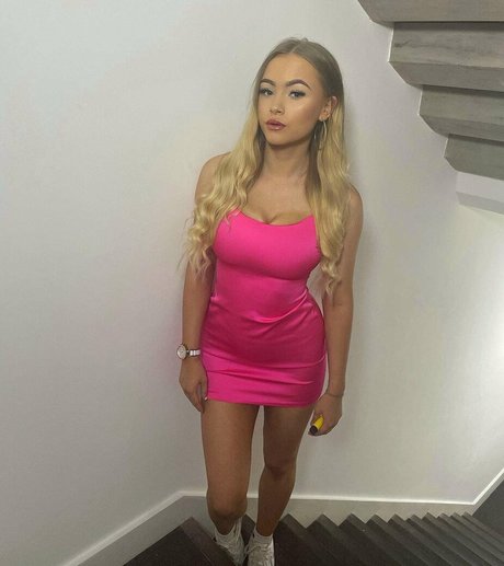 黒檀の熟女オンリーファンズ アダルト無料 画像