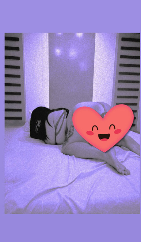 Luna Drei セクシーなポルノスター アーカイブ