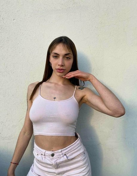 アジア人ニューハーフオンリーファンズ 無料 画像