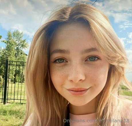 lill milana18 スター ヌード 写真