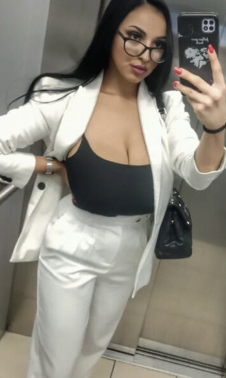 オンリーファンズの動画 無料セクシー 写真