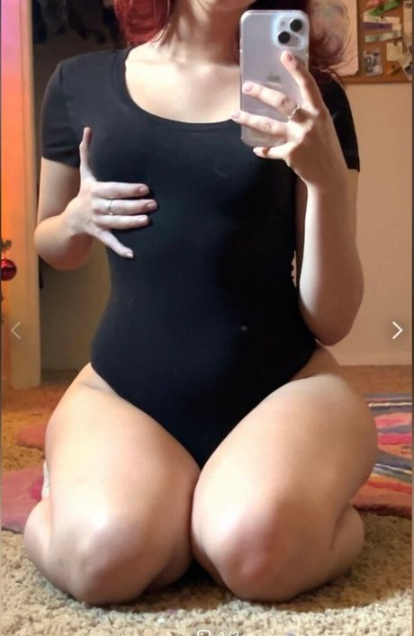 オイルを塗った巨乳オンリーファンズ えろ ギャラリー