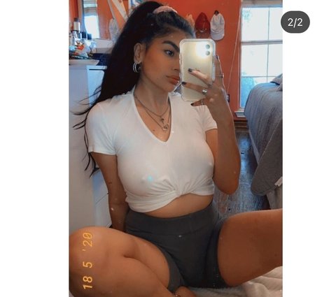 Emiliatorres55 無料モデル 画像