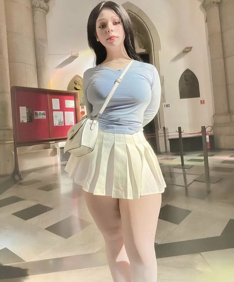 曲線美のラテン系オンリーファンズ ポルノ 写真