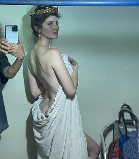 Moria Akons xxxモデル 画像