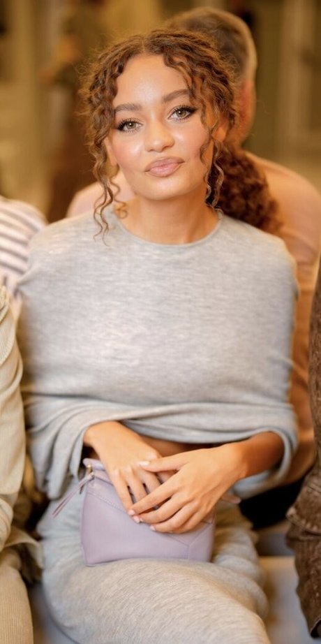 Nico Parker ポルノモデル 画像