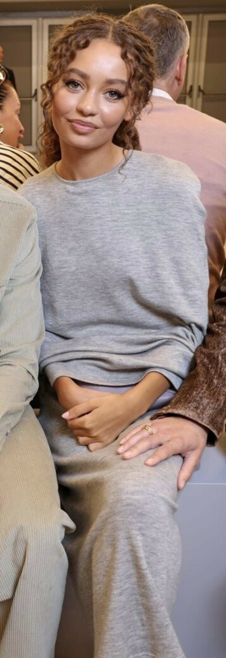 Nico Parker 可愛い女優 ギャラリー