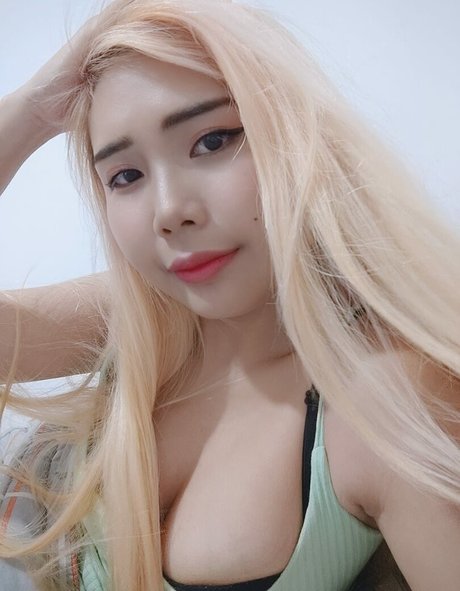 KimLili 限定スター 写真