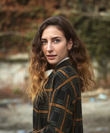 Hazar Motan HD女優 写真