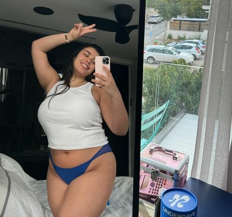 Shay Zanco ポルノモデル アーカイブ