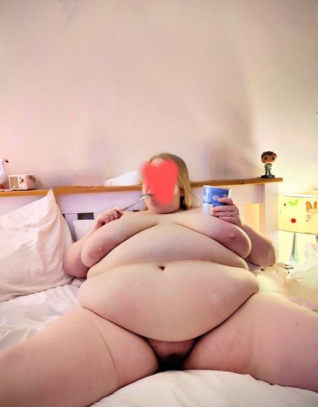 Expandabelly エロティックなスター 画像