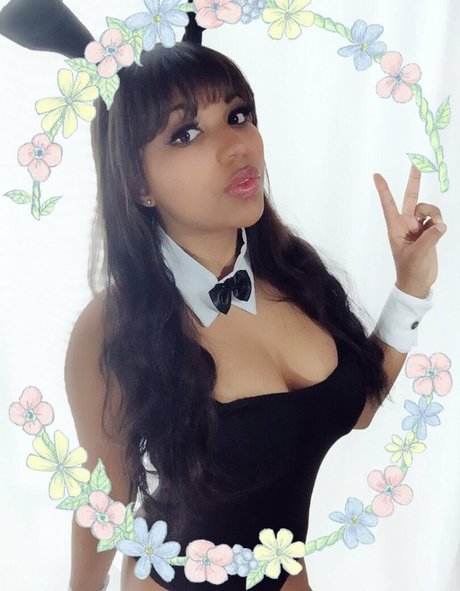 Mica Burton ヌードモデル 写真