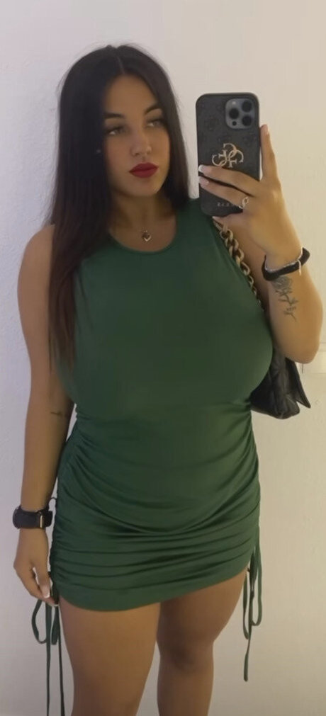 Anneris ホット女優 画像