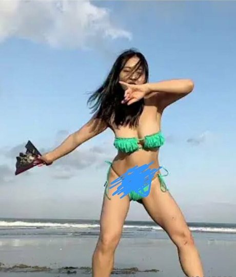 Bongbong IRL セックスモデル 画像