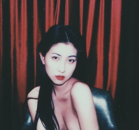 shijiuuuu127585 裸のスター 画像