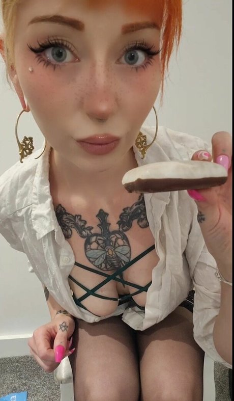 Almalexia トップポルノスター 写真