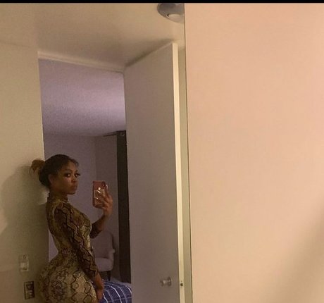 Xanprincess 裸のスター 写真