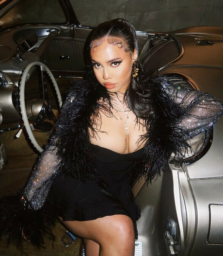 POVオンリーファン ポルノグラフィック 画像