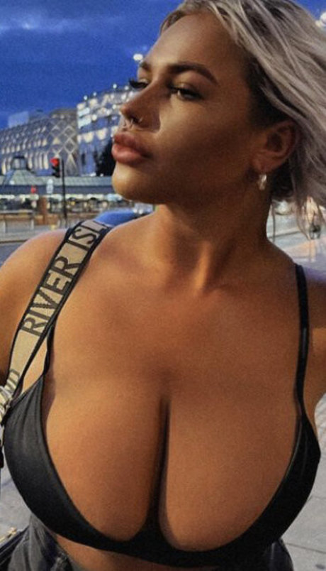 Nicole Barker 独占スター 画像