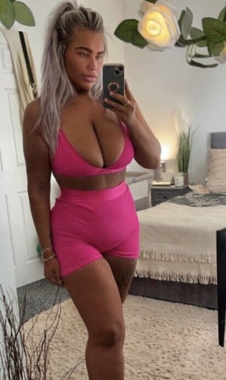 Nicole Barker HDスター 画像