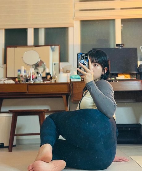 Heeheemoon エロティック女優 ギャラリー