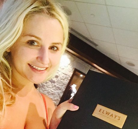 ティーンランジェリーオンリーファンズ ポルノ ギャラリー