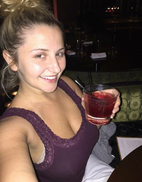 Jackie K ヌードスター 写真