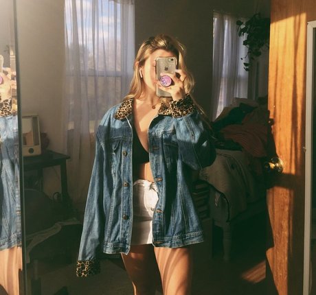 Sara Brooks 可愛い女優 写真