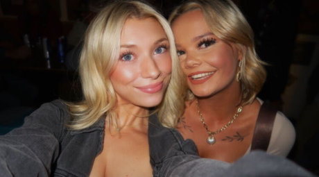 Sara Brooks アダルトモデル 写真