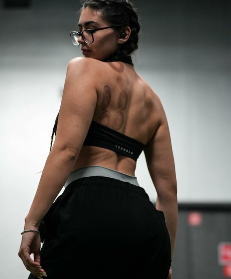 flexwness 裸モデル 画像