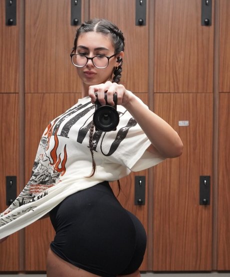 flexwness 無料女優 ギャラリー