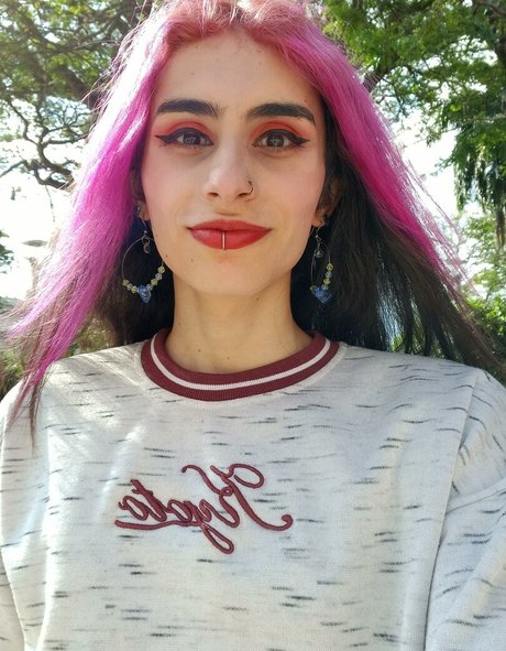 Luna Del Rey 裸のモデル 画像