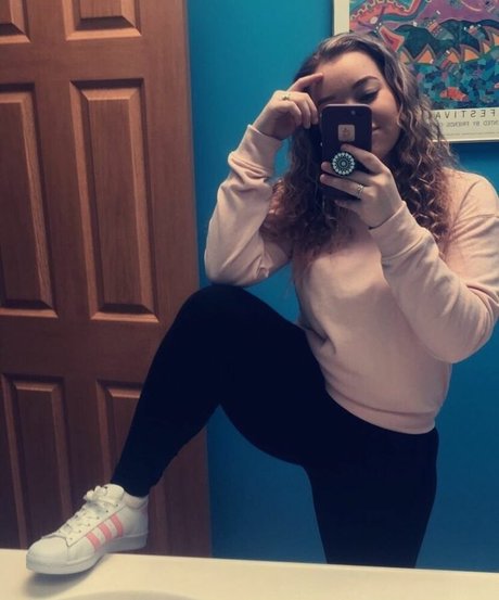 honeyiced ポルノ女優 画像