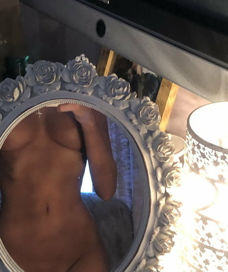 フラットオンリーファン 無料xxx 画像