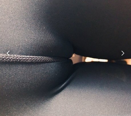 エボニートップオンリーファン ポルノ 画像