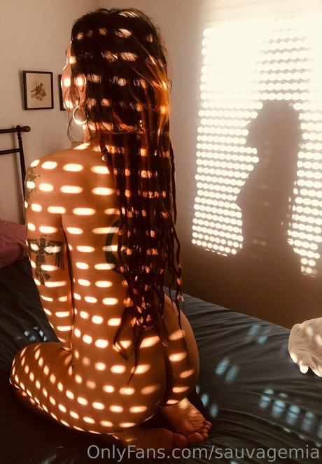 sauvagemia セックス女優 写真