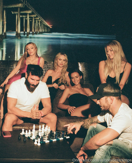 aubreyallia 美しいポルノスター 写真