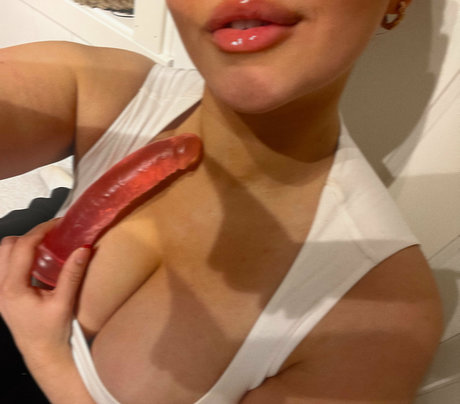 lillemia 裸モデル 写真