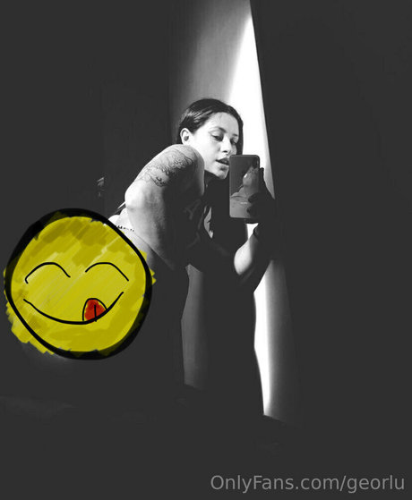 40歳のオンリーファンズ ホット裸 画像