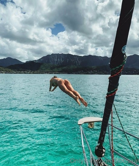 レズビアン乱交オンリーファンズ ポルノ 写真