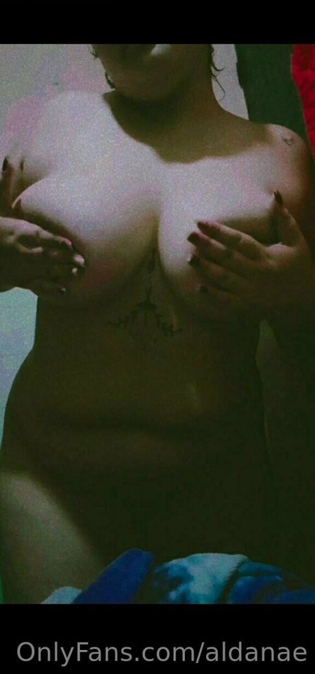 キティ・ウェット・オンリーファンズ アートxxx 画像