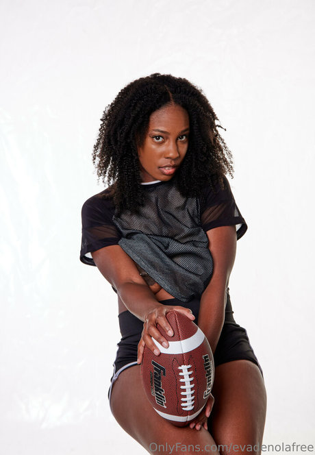 evadenolafree 無料のポルノスター 画像