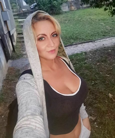 アナルアジア人オンリーファンズ ヌード ギャラリー