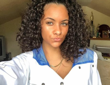 美しいベイビーオンリーファンズ トップ 画像