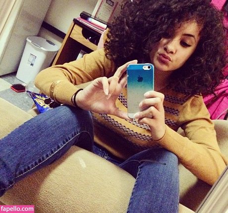 Nicole A Foster 限定スター 画像