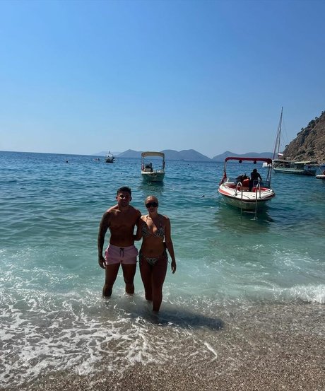 Lily Mcalpine アートモデル アーカイブ